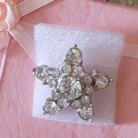 Vintage Rhinestone 5-pt Star Brooch - Picture 12 of 14